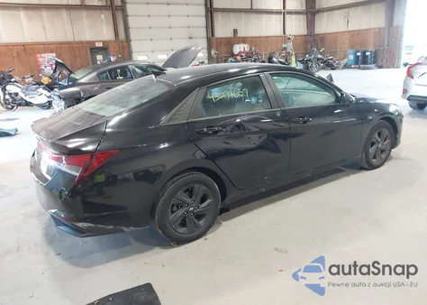 2022 Hyundai Elantra Sel from USA, damaged, VIN 5NPLM4AG2NH071831